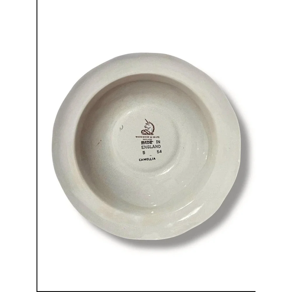 RARE 6 Wedgwood Camellia Gold-Rimmed Bowls Vintage‎
